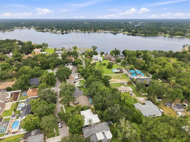 2107 W FORE DRIVE, Tampa, FL 33612