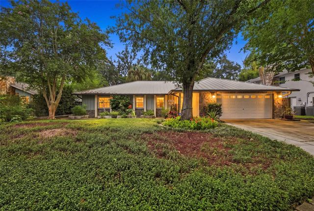 2107 W FORE DRIVE, Tampa, FL 33612