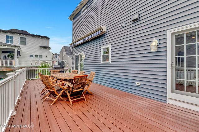 393 E Virginia Avenue, Manasquan, NJ 08736