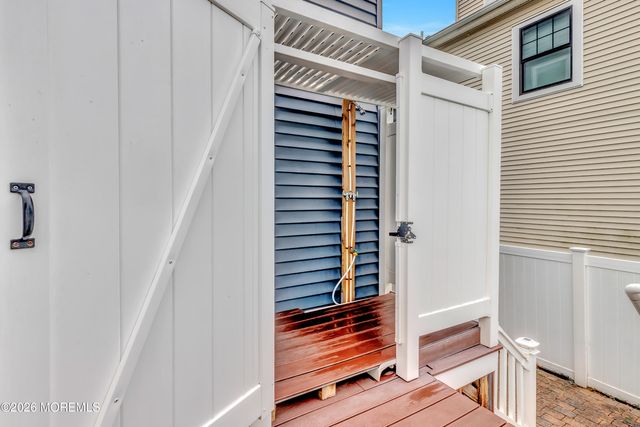 393 E Virginia Avenue, Manasquan, NJ 08736