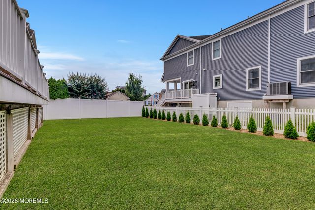 393 E Virginia Avenue, Manasquan, NJ 08736