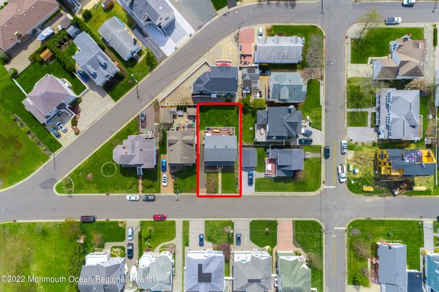 393 E Virginia Avenue, Manasquan, NJ 08736