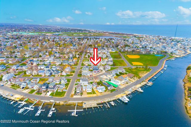 393 E Virginia Avenue, Manasquan, NJ 08736