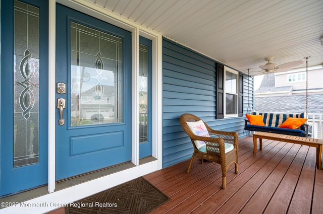 393 E Virginia Avenue, Manasquan, NJ 08736