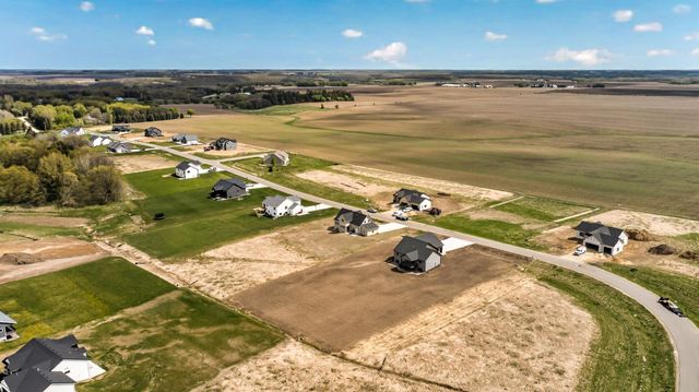 1701 21st Ave NE, Kasson, MN 55944