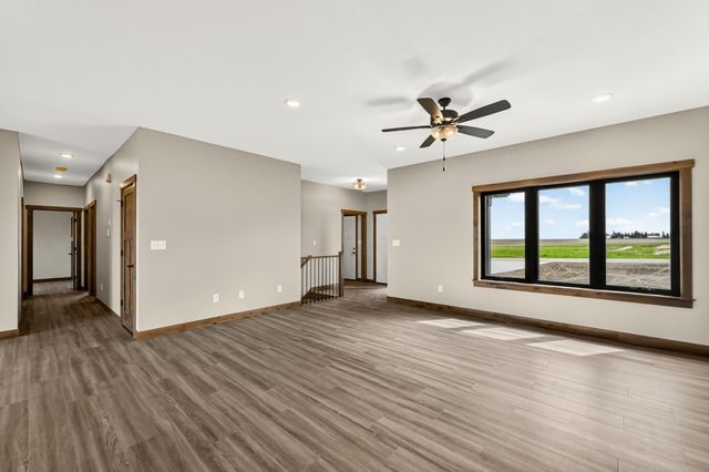 1701 21st Ave NE, Kasson, MN 55944