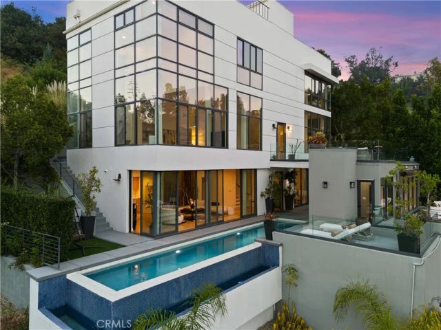 2746 Rinconia Drive, Los Angeles, CA 90068