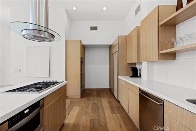 2746 Rinconia Drive, Los Angeles, CA 90068