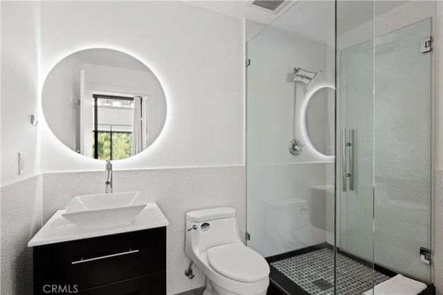 2746 Rinconia Drive, Los Angeles, CA 90068