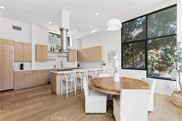 2746 Rinconia Drive, Los Angeles, CA 90068