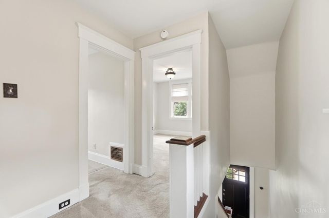 3926 Oakpark Place, Cincinnati, OH 45209