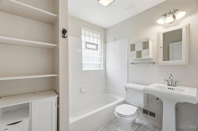 3926 Oakpark Place, Cincinnati, OH 45209