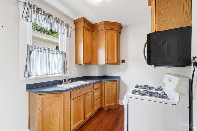 3926 Oakpark Place, Cincinnati, OH 45209