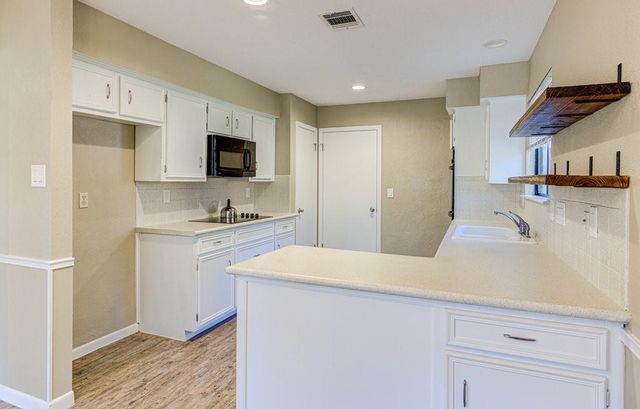804 Cielo DR, Georgetown, TX 78628