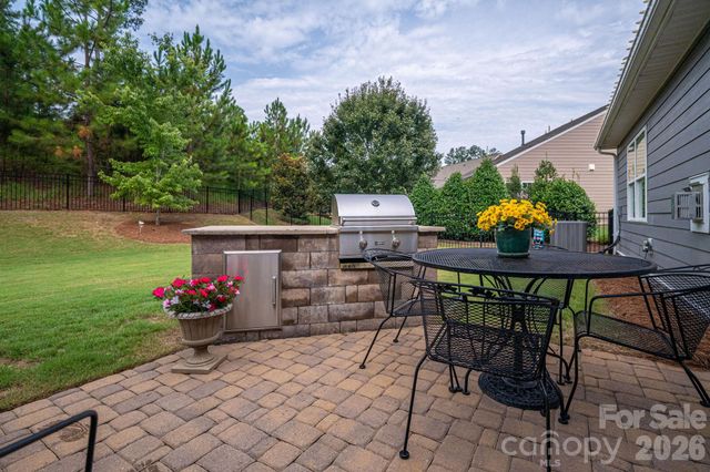 368 Picasso Trail, Mount Holly, NC 28120