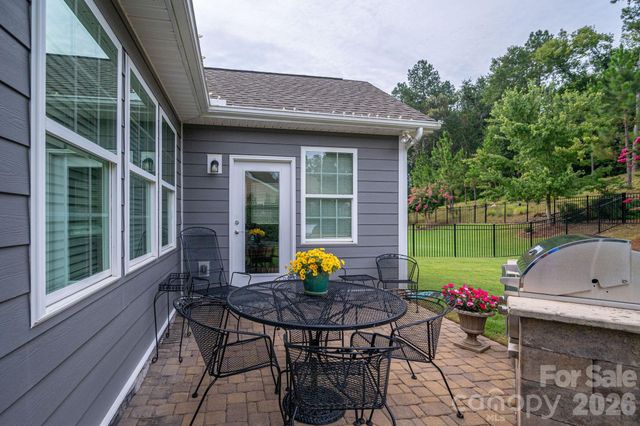 368 Picasso Trail, Mount Holly, NC 28120