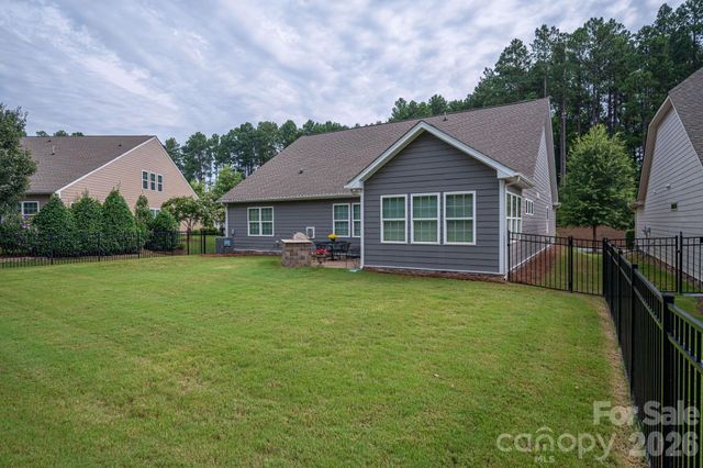 368 Picasso Trail, Mount Holly, NC 28120