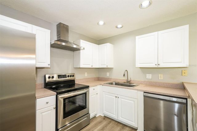 1648 HARBOR OAKS DRIVE, Tarpon Springs, FL 34689