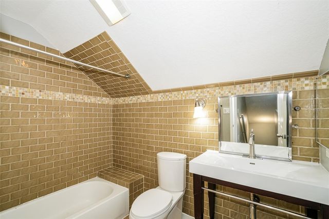 1648 HARBOR OAKS DRIVE, Tarpon Springs, FL 34689