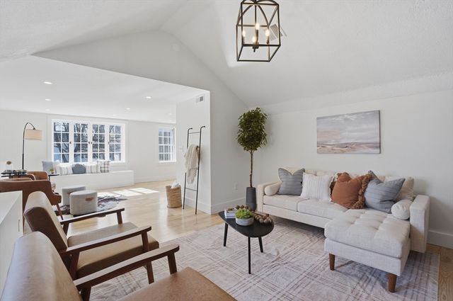 11 Princeton Road, Sterling, MA 01564