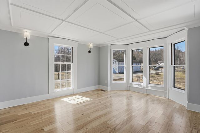 11 Princeton Road, Sterling, MA 01564