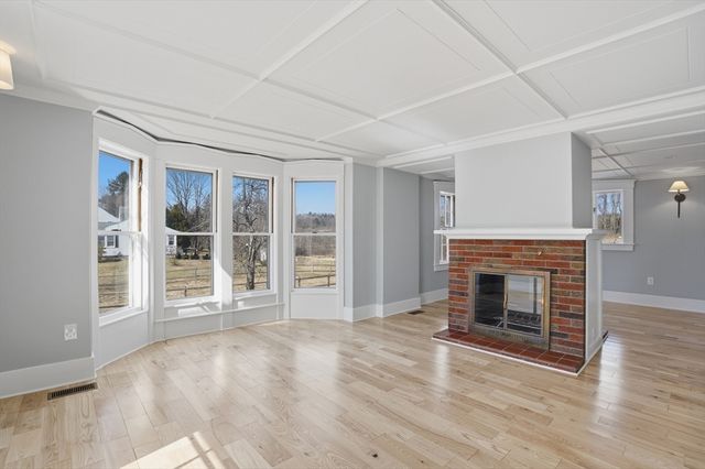 11 Princeton Road, Sterling, MA 01564