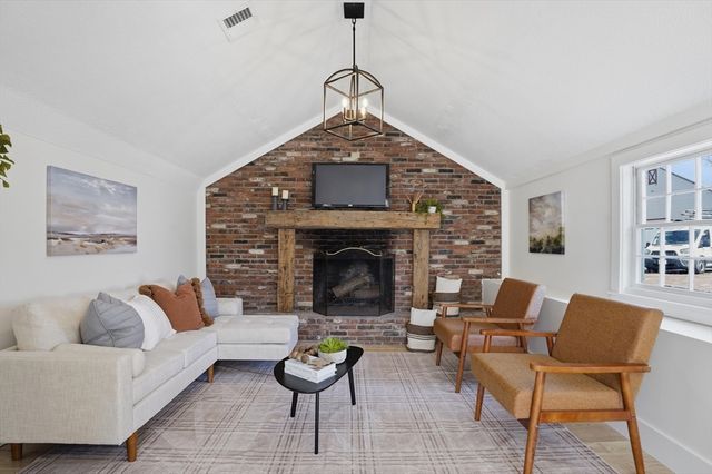 11 Princeton Road, Sterling, MA 01564