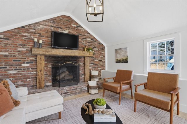 11 Princeton Road, Sterling, MA 01564