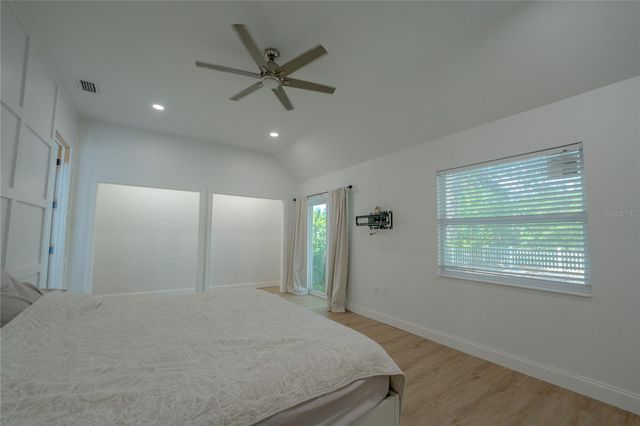 5204 108TH STREET N, St Petersburg, FL 33708