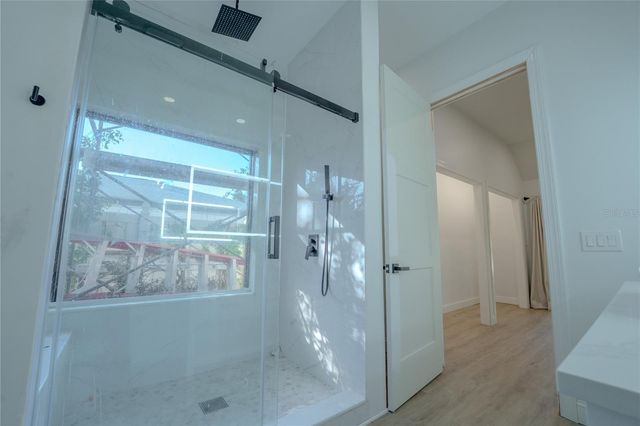 5204 108TH STREET N, St Petersburg, FL 33708