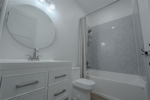 5204 108TH STREET N, St Petersburg, FL 33708