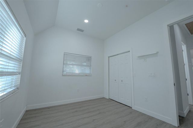 5204 108TH STREET N, St Petersburg, FL 33708