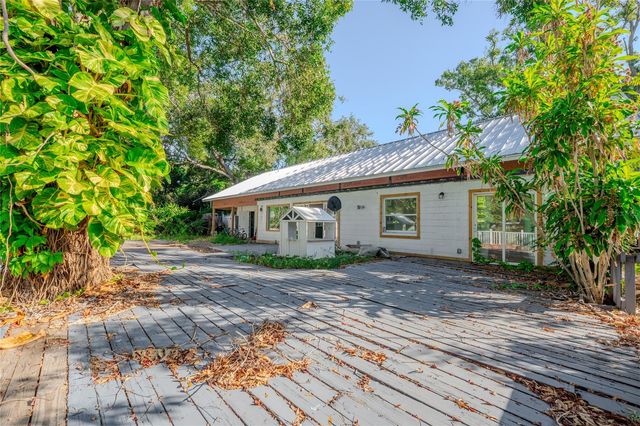 5204 108TH STREET N, St Petersburg, FL 33708