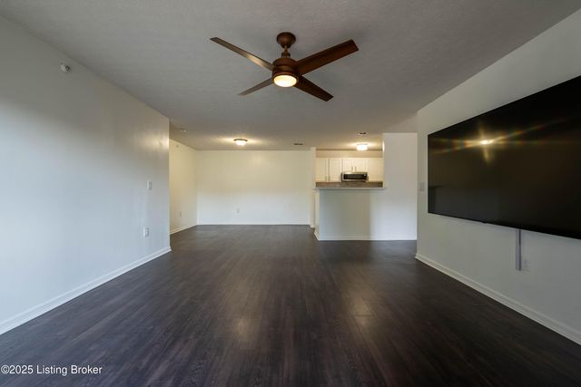 5303 Rolling Rock Ct, APT 201, Louisville, KY 40241