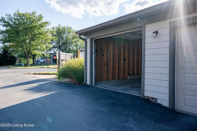 5303 Rolling Rock Ct, APT 201, Louisville, KY 40241