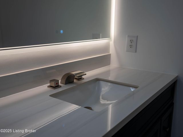 5303 Rolling Rock Ct, APT 201, Louisville, KY 40241