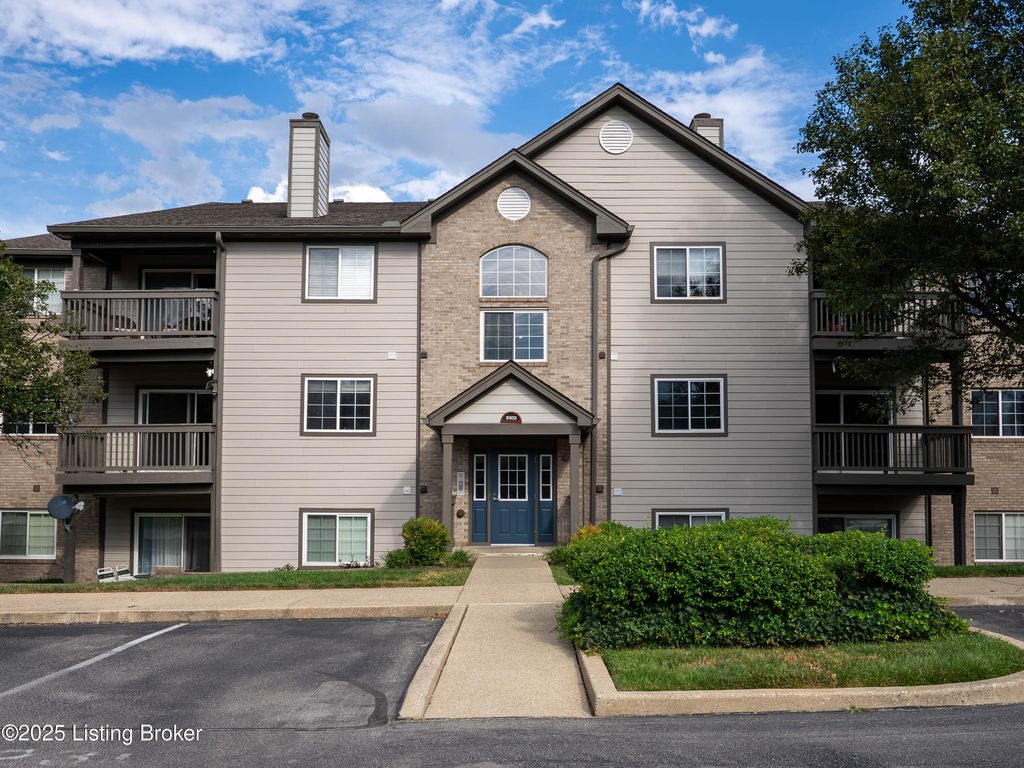 5303 Rolling Rock Ct, APT 201, Louisville, KY 40241