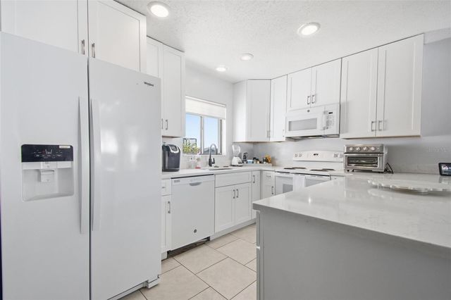 4 CORAL REEF COURT S, Palm Coast, FL 32137