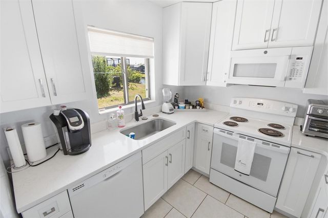 4 CORAL REEF COURT S, Palm Coast, FL 32137