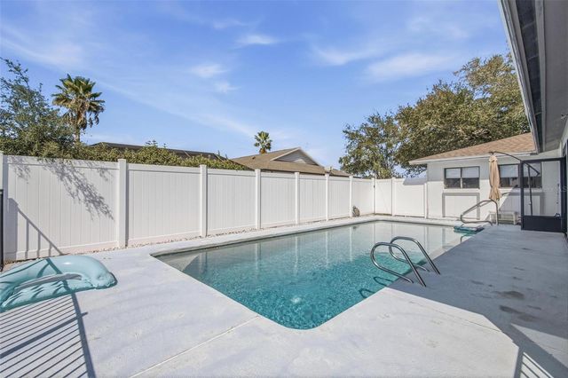 4 CORAL REEF COURT S, Palm Coast, FL 32137