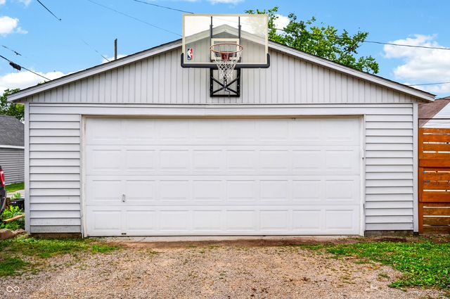 2327 Gilmore Street, Columbus, IN 47201