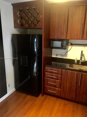 3101 N Country Club Drive 306, Aventura, FL 33180