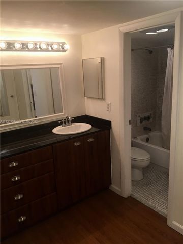 3101 N Country Club Drive 306, Aventura, FL 33180