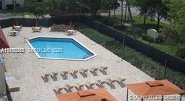3101 N Country Club Drive 306, Aventura, FL 33180