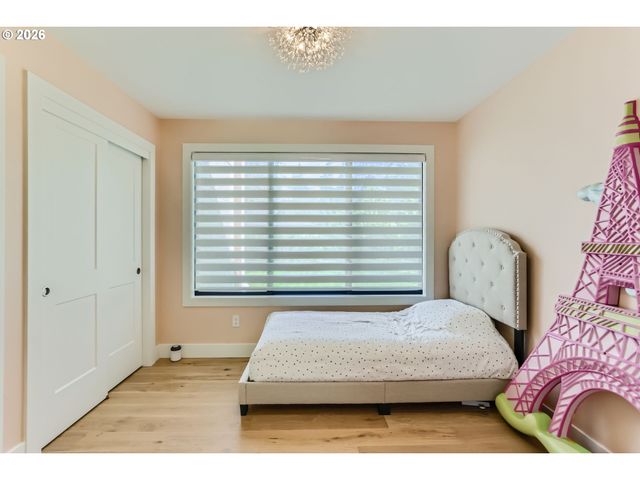 6090 CARMAN Dr, Lake Oswego, OR 97035