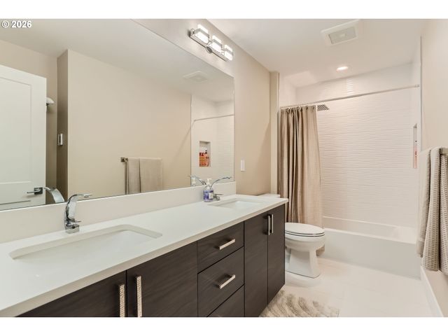 6090 CARMAN Dr, Lake Oswego, OR 97035