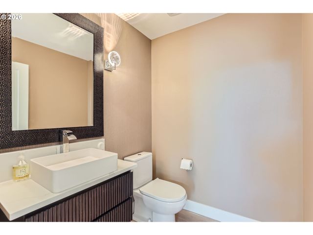 6090 CARMAN Dr, Lake Oswego, OR 97035