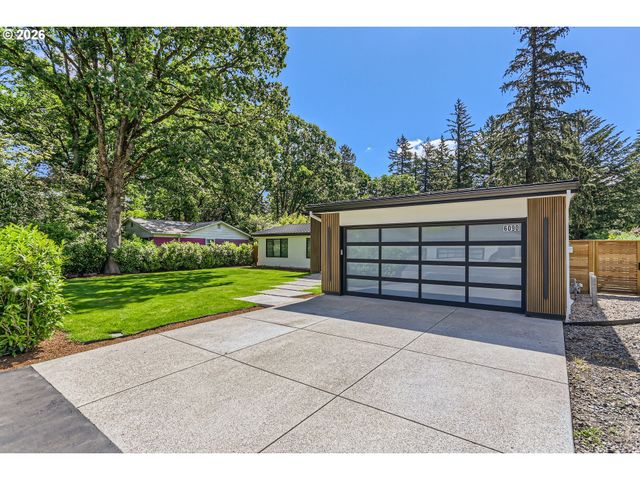6090 CARMAN Dr, Lake Oswego, OR 97035
