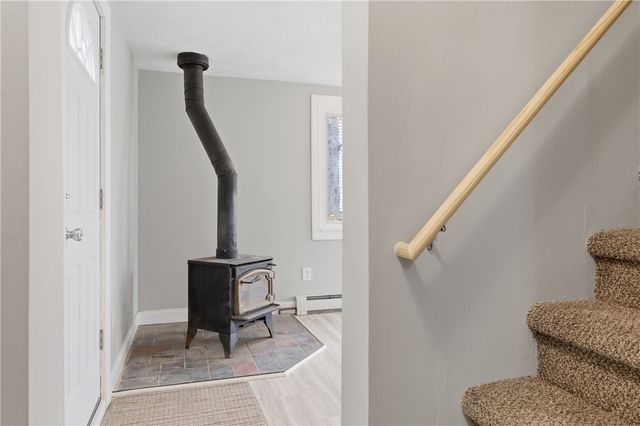 1 Pierce Street, Coventry, RI 02816