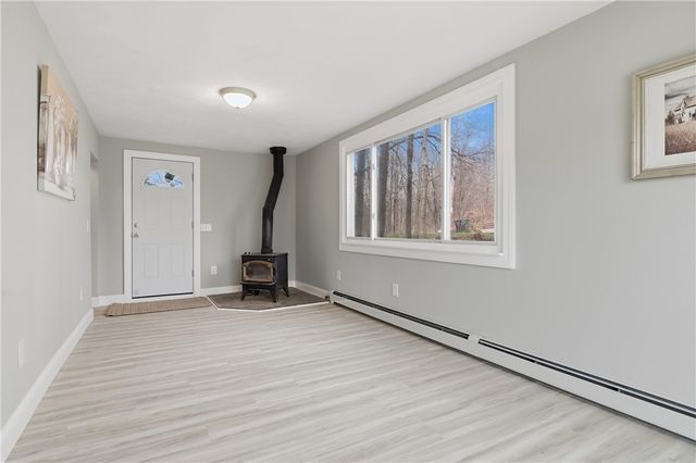 1 Pierce Street, Coventry, RI 02816